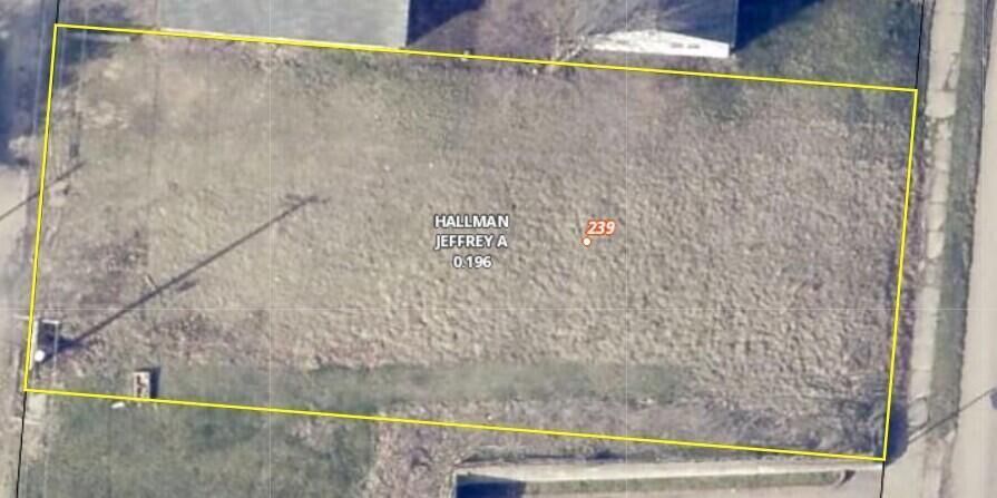 Property Photo: 239 N Cedar Street OH 43055