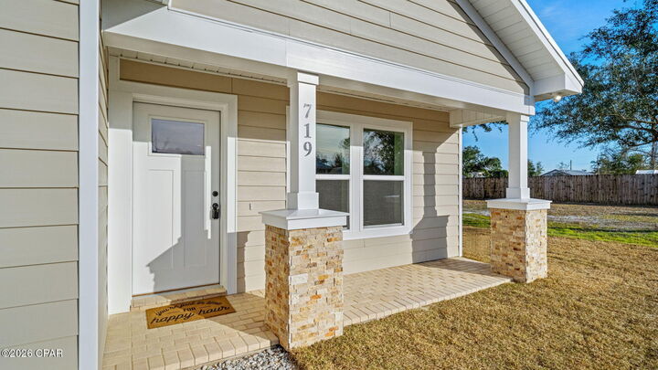 Property Photo: 719 Arrow Street FL 32404