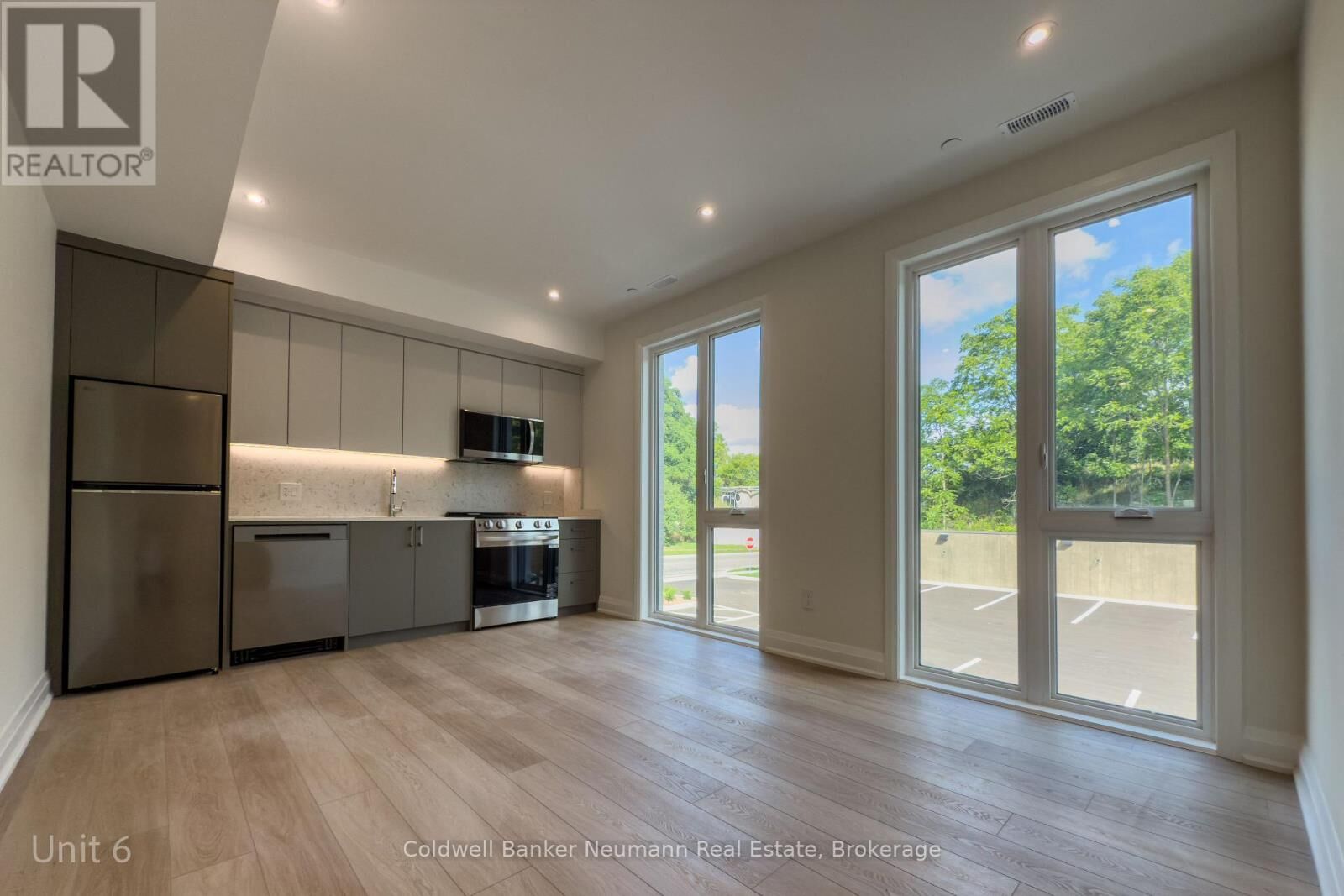 Property Photo: 14 Stevenson Street North 6 ON N1E 5A4