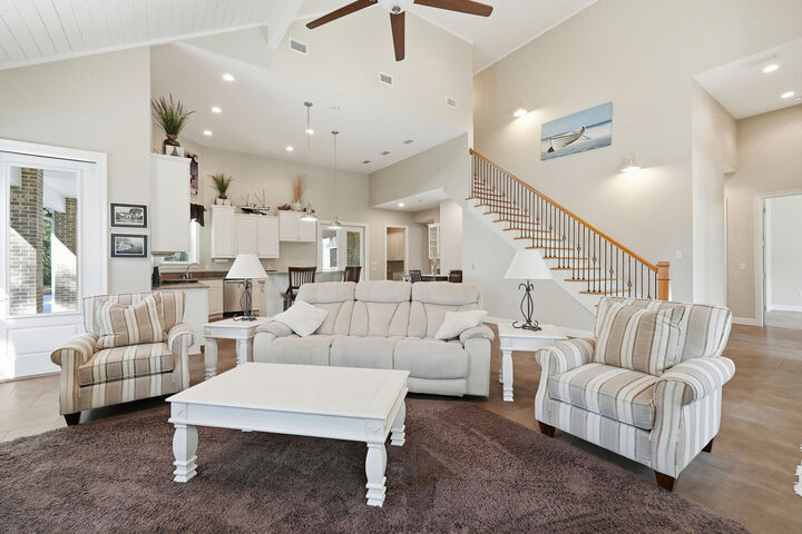 Property Photo: 266 Florida Avenue FL 32580