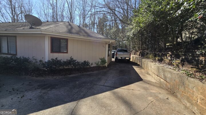 Property Photo: 209 Hillcrest Drive GA 30268