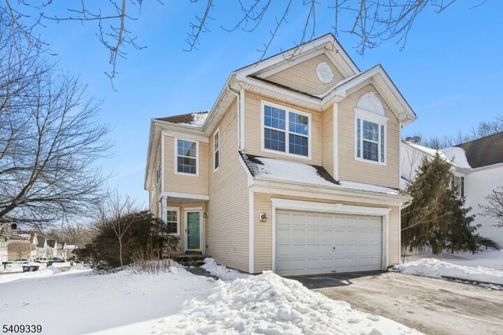 Property Photo:  1 Smoke House Ct  NJ 08889 