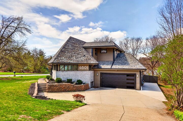 Property Photo: 4601 Ashworth Road IA 50265