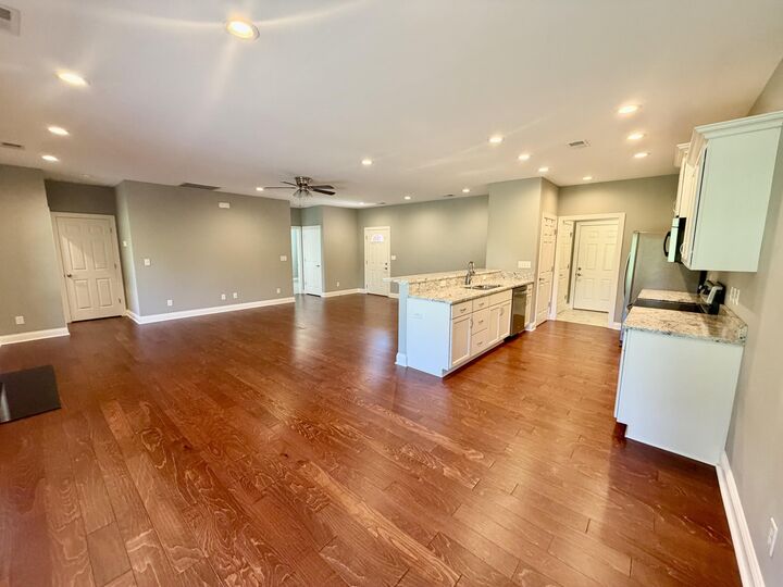 Property Photo: 1106 Leawood Drive KY 40601