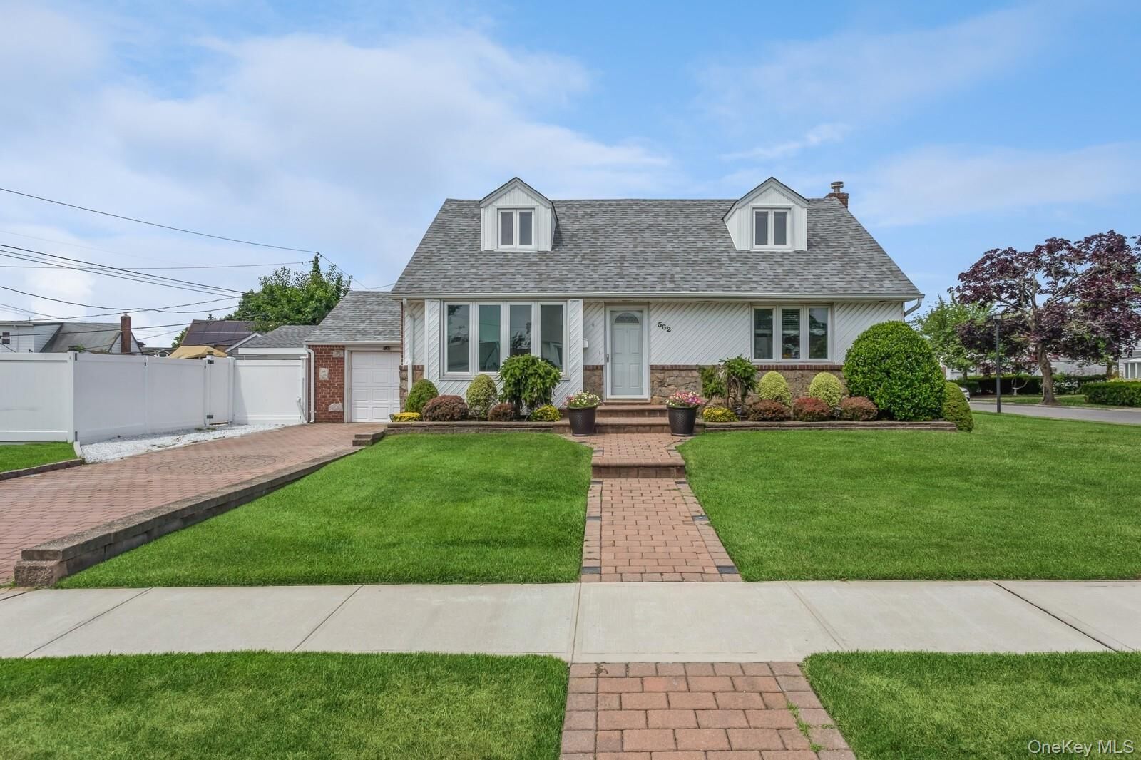 Property Photo:  562 Bernice Road  NY 11010 