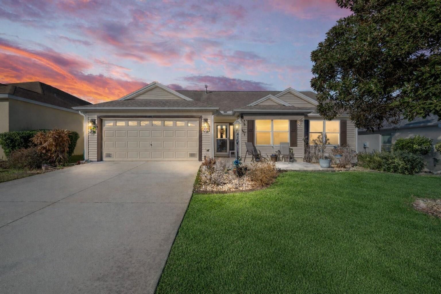 Property Photo:  1504 Lynchburg Loop  FL 32162 