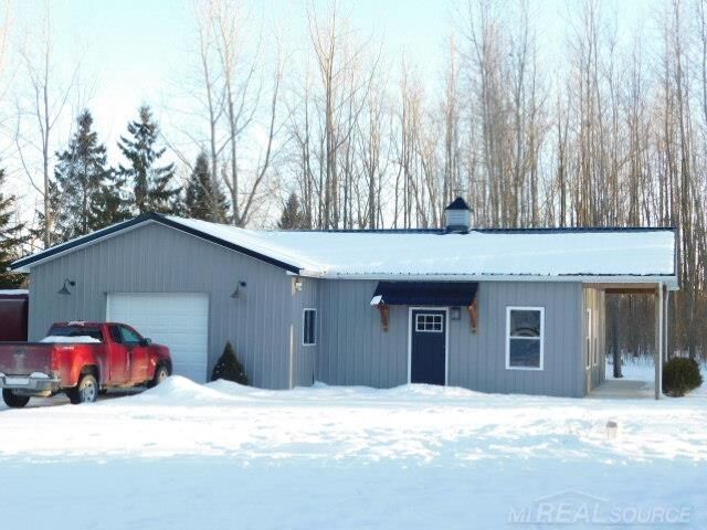 Property Photo:  8020 Linden Drive  MI 48003 