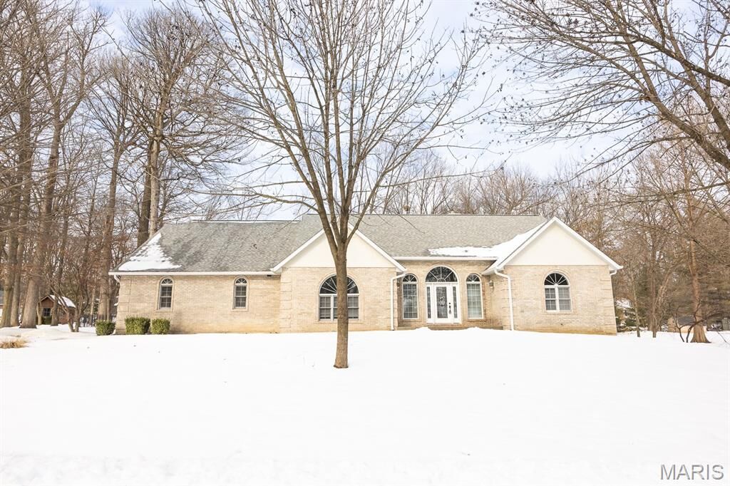 Property Photo: 218 Woods Edge Drive IL 62221