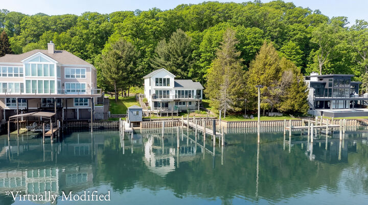 Property Photo:  1005 Park Street  MI 49453 