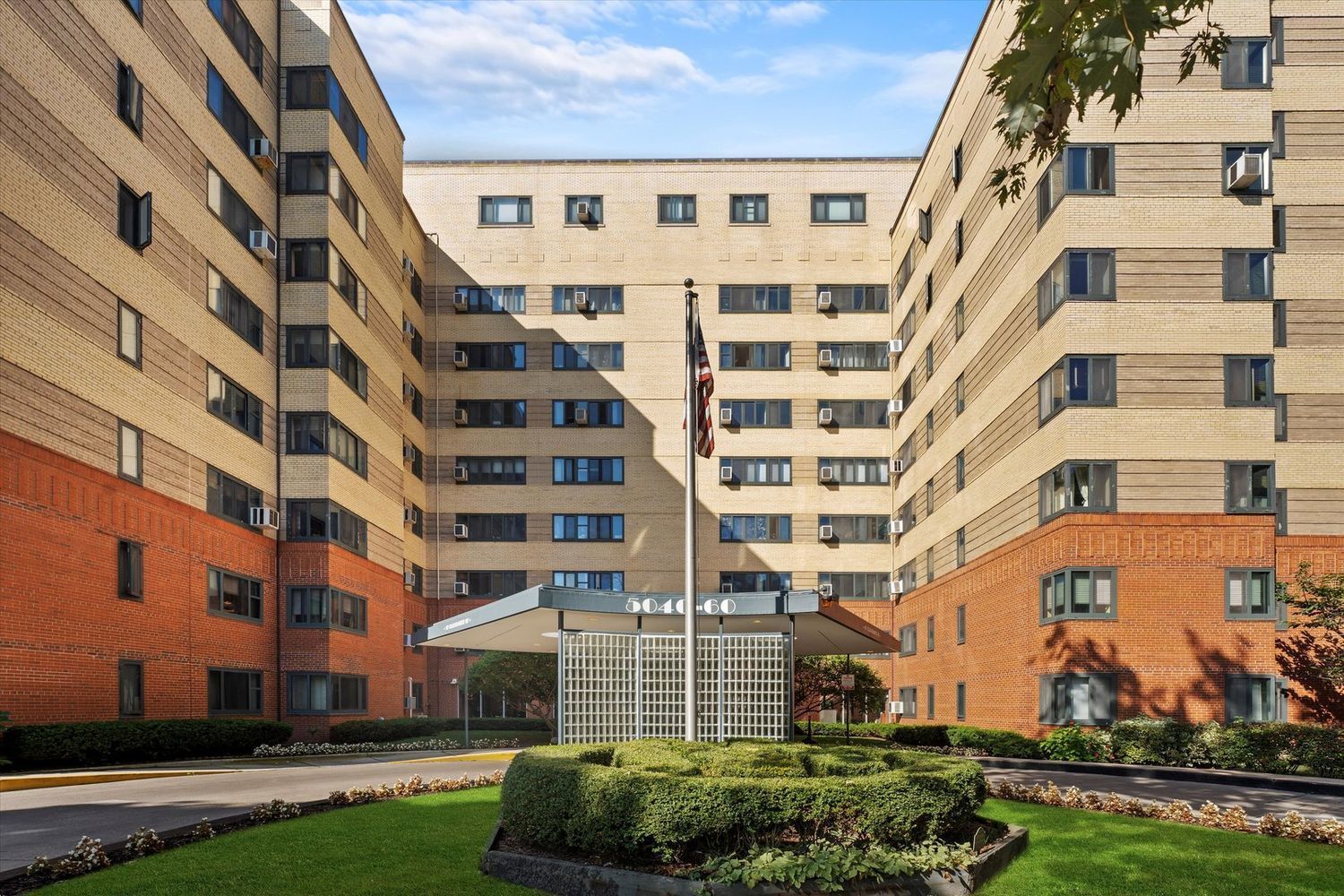 Property Photo:  5048 N Marine Drive F3  IL 60640 