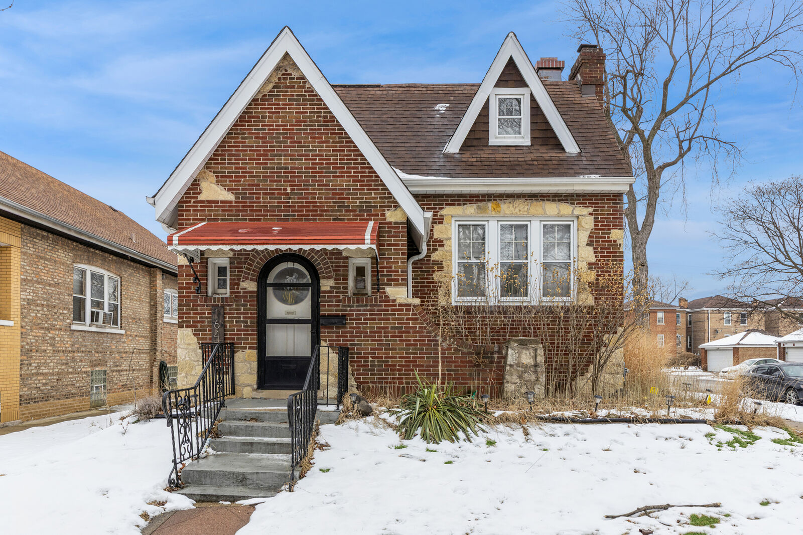 Property Photo:  1647 Clinton Avenue  IL 60402 