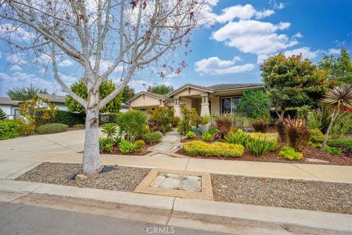 Property Photo:  879 Wigeon Way  CA 93420 