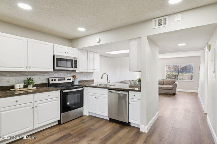 Property Photo:  1262 The Grove Road  FL 32073 