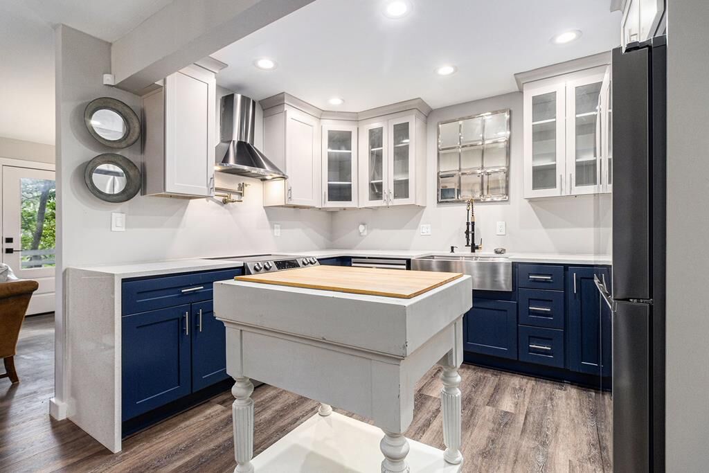 Property Photo:  220 Fox Den Circle  GA 30143 