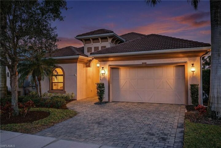 Property Photo:  1489 Serrano Cir  FL 34105 