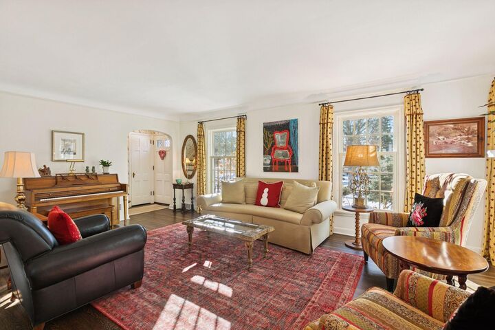 Property Photo:  1827 Eleanor Avenue  MN 55116 