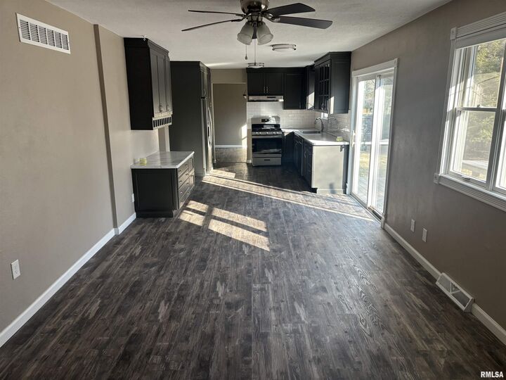 Property Photo:  6930 N Fox Point Drive  IL 61614-9999 