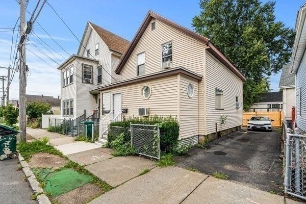 Property Photo:  117 South Street  MA 01905 