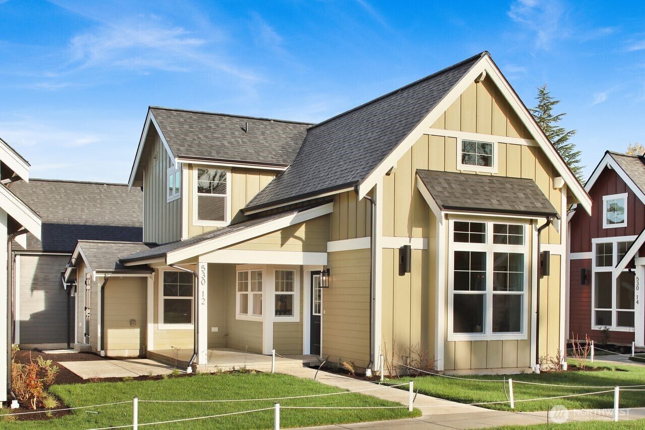 Property Photo: 530 E Sunset Drive 12 WA 98225