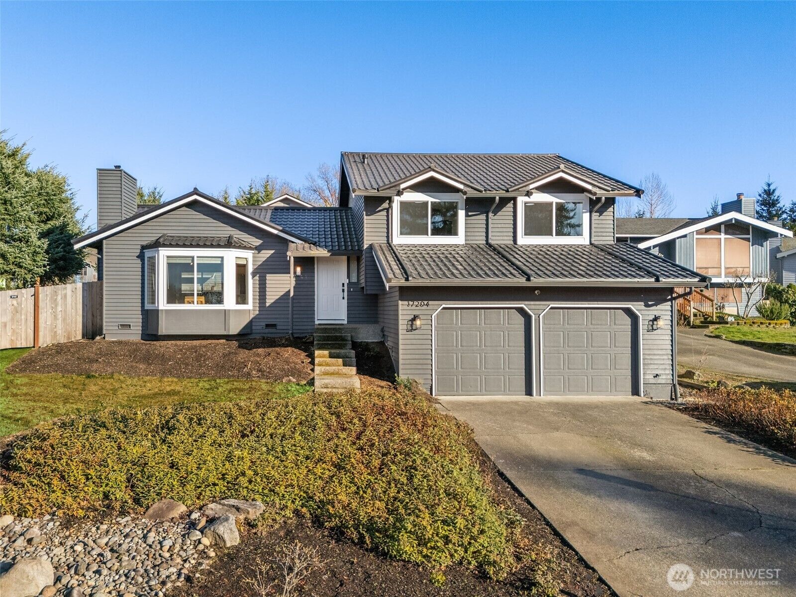 Property Photo:  17204  109th Place SE  WA 98055 