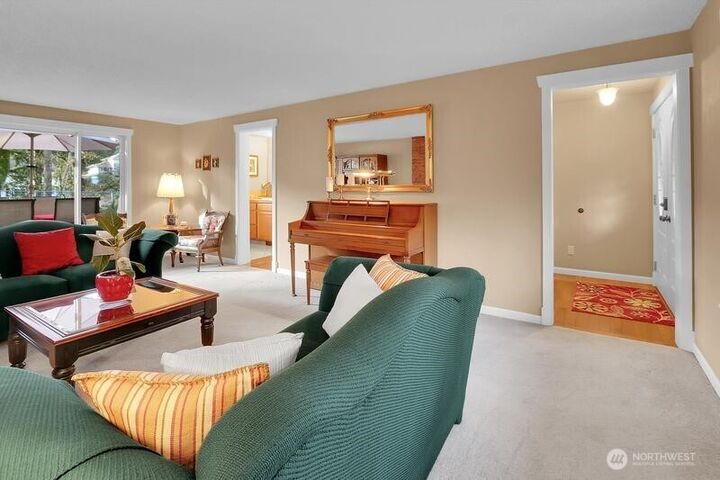 Property Photo: 21414 2nd Avenue SE WA 98021