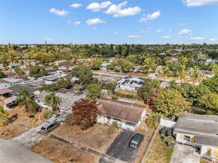 Property Photo: 1398 Fernlea Drive FL 33417