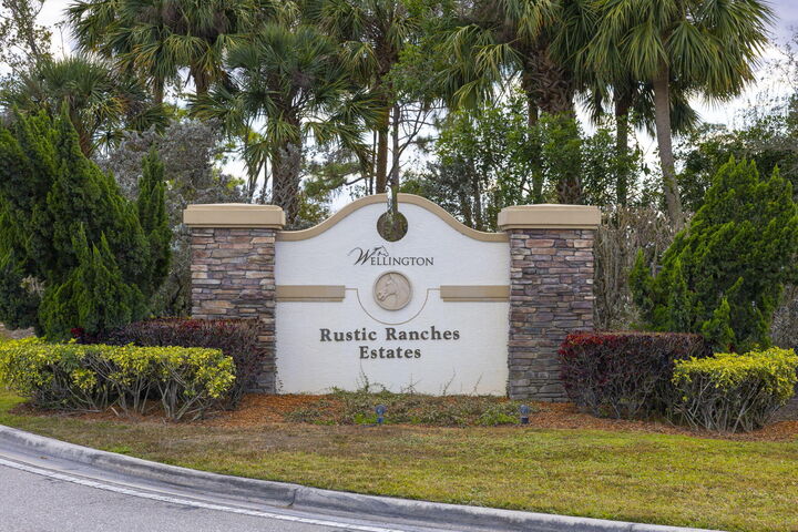 Property Photo:  16296 Deer Path Lane  FL 33470 