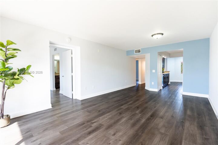 Property Photo: 1600 SW 127th Way 305C FL 33027