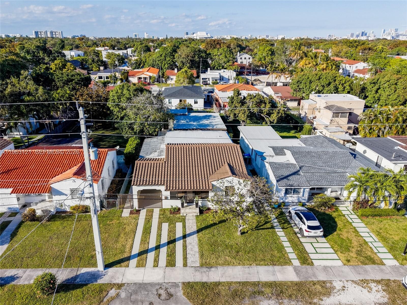 Property Photo:  1631 SW 21st St  FL 33145 