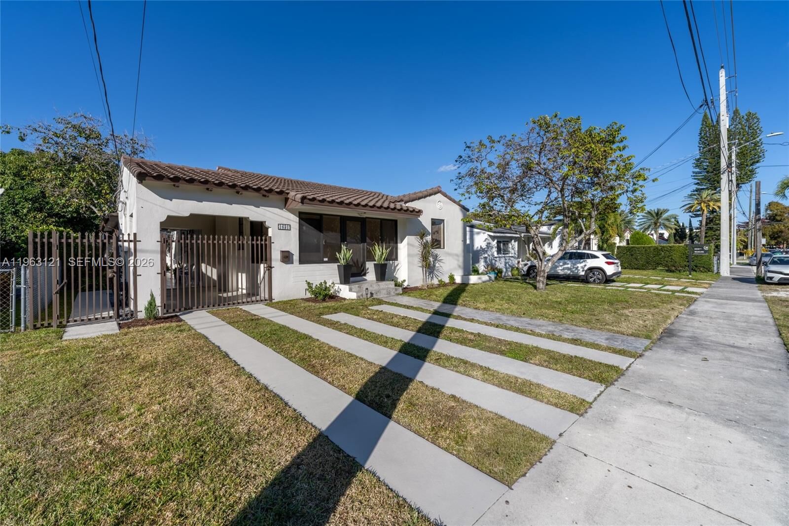 Property Photo: 1631 SW 21st St FL 33145