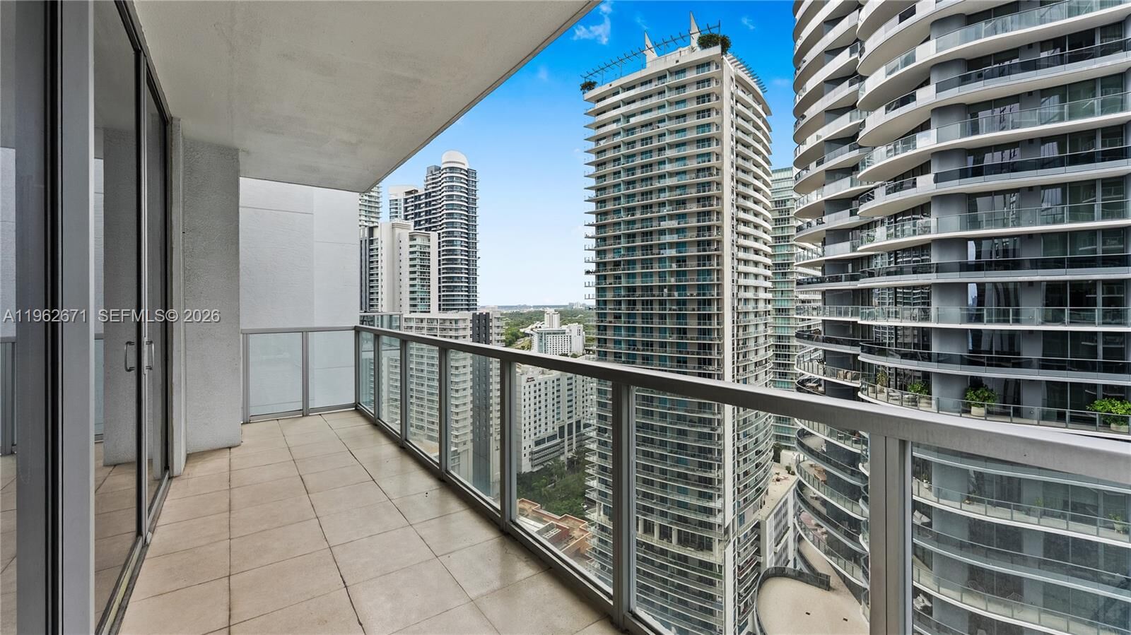 Property Photo:  1050 Brickell Ave 2620  FL 33131 