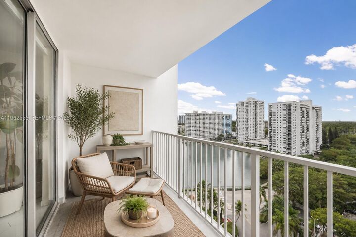 Property Photo: 2801 NE 183rd St 1607W FL 33160