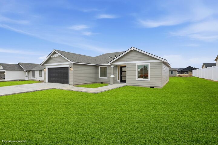 Property Photo:  16 W 12th St  WA 99006 