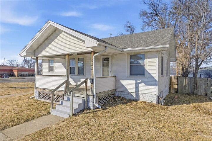 Property Photo:  1528 Avenue B  IA 51501 