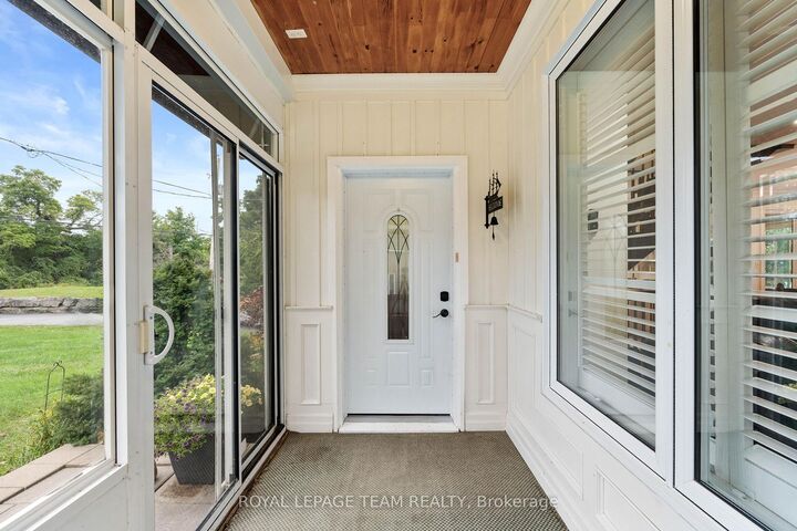 Property Photo: 330 Gardiner Shore Road ON K7C 0C4