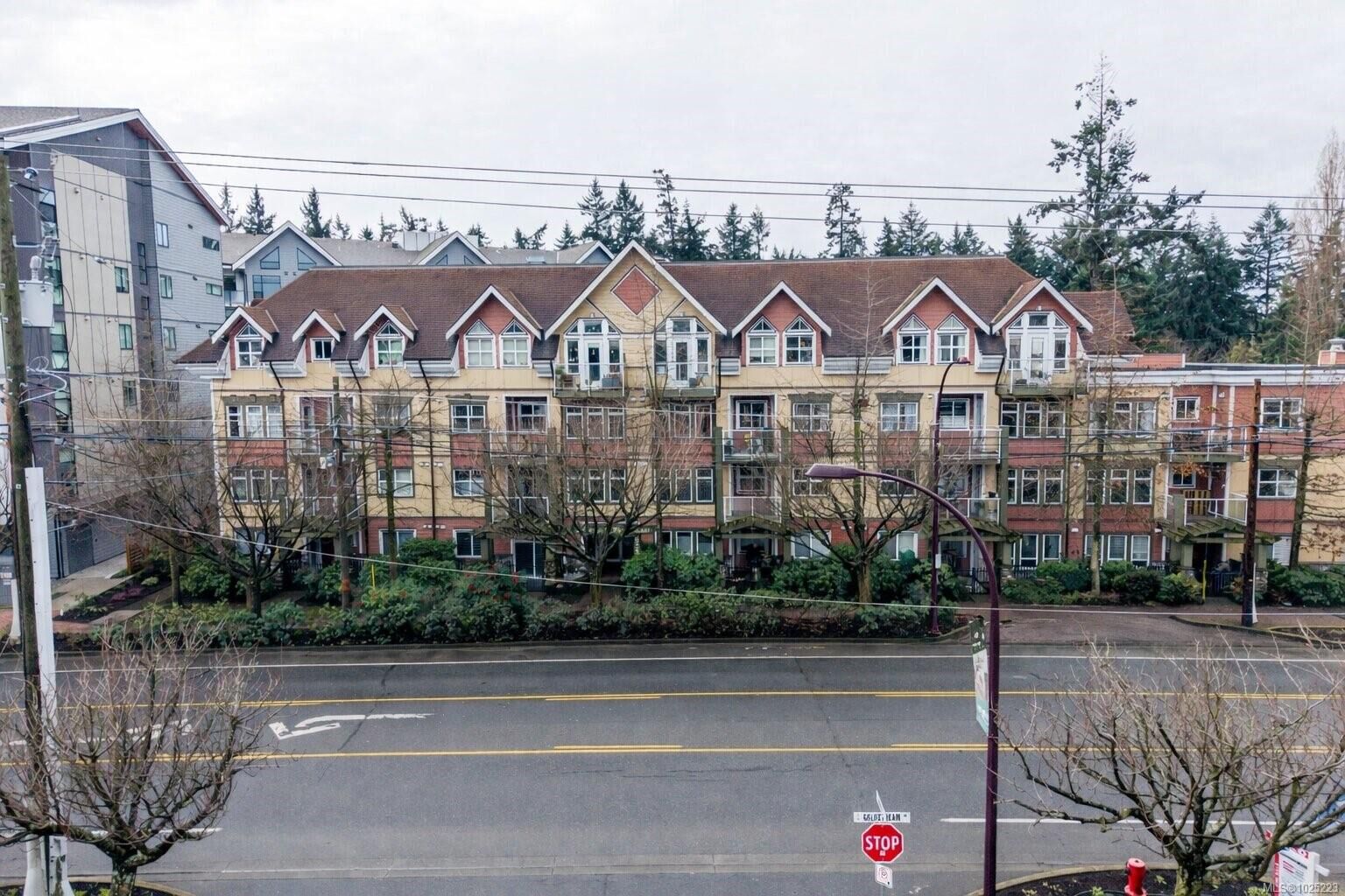 Property Photo:  655 Goldstream Ave 210  BC V9B 0G2 