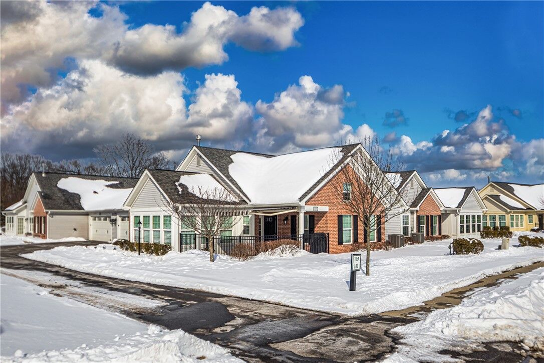 Property Photo:  101 Spring Valley Dr  PA 16063 