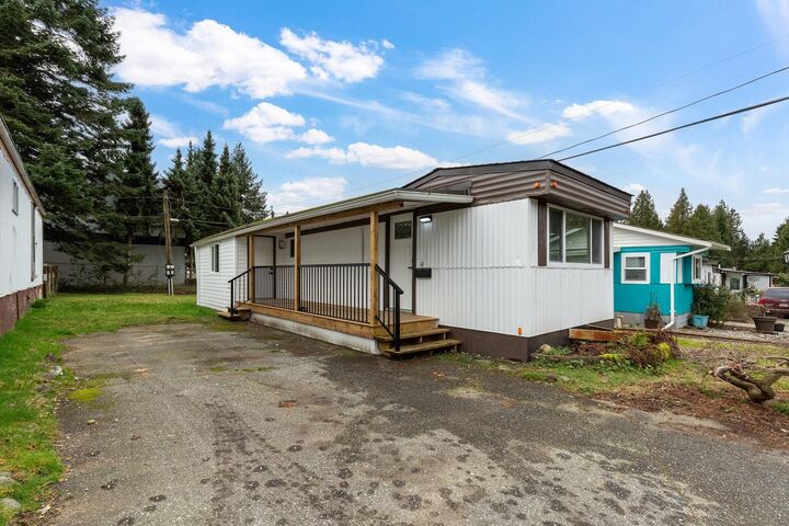 Property Photo: 21163 Lougheed Highway 18 BC V2X 2R4