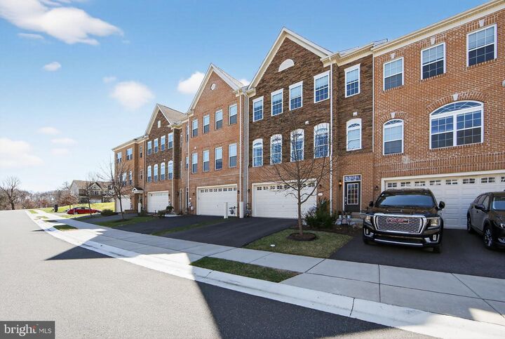 Property Photo: 142 Westhampton Drive DE 19808