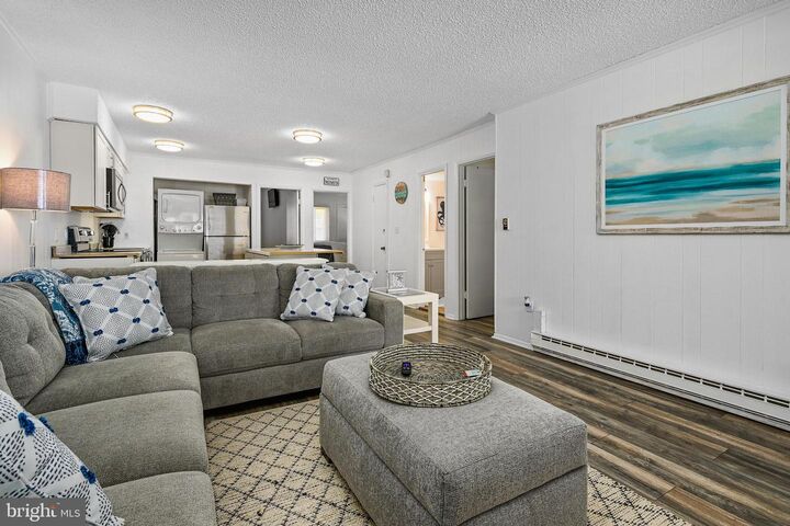 Property Photo:  17 139th Street 204  MD 21842 