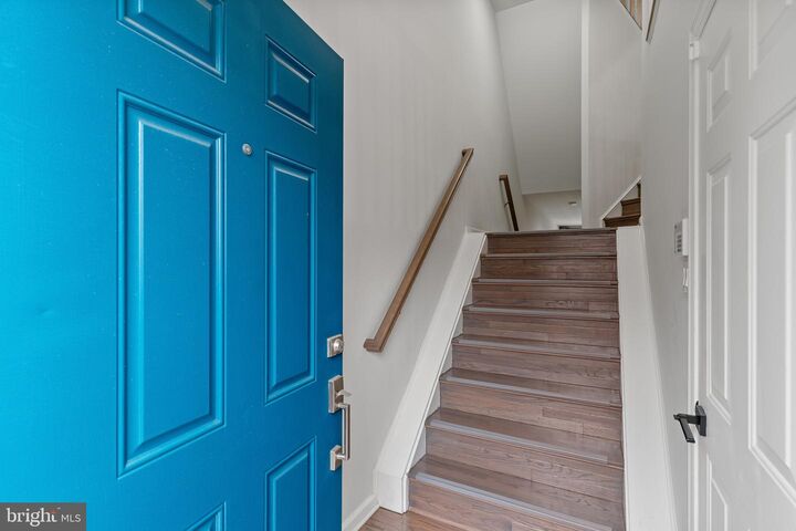 Property Photo:  13258 Maple Creek Lane  VA 20120 