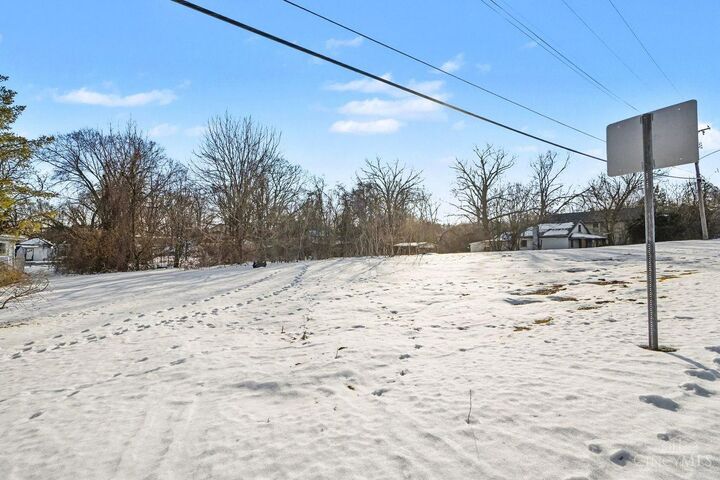 Property Photo: 51 Grove Road OH 45215