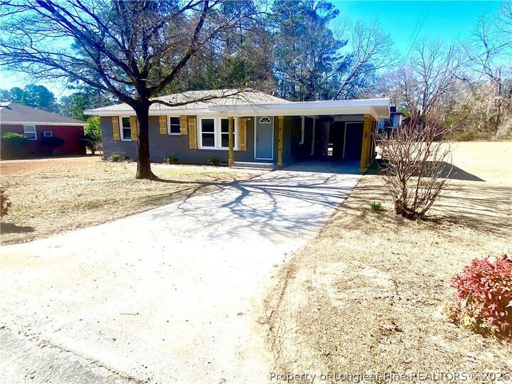 Property Photo:  3037 Wedgewood Drive  NC 28301 