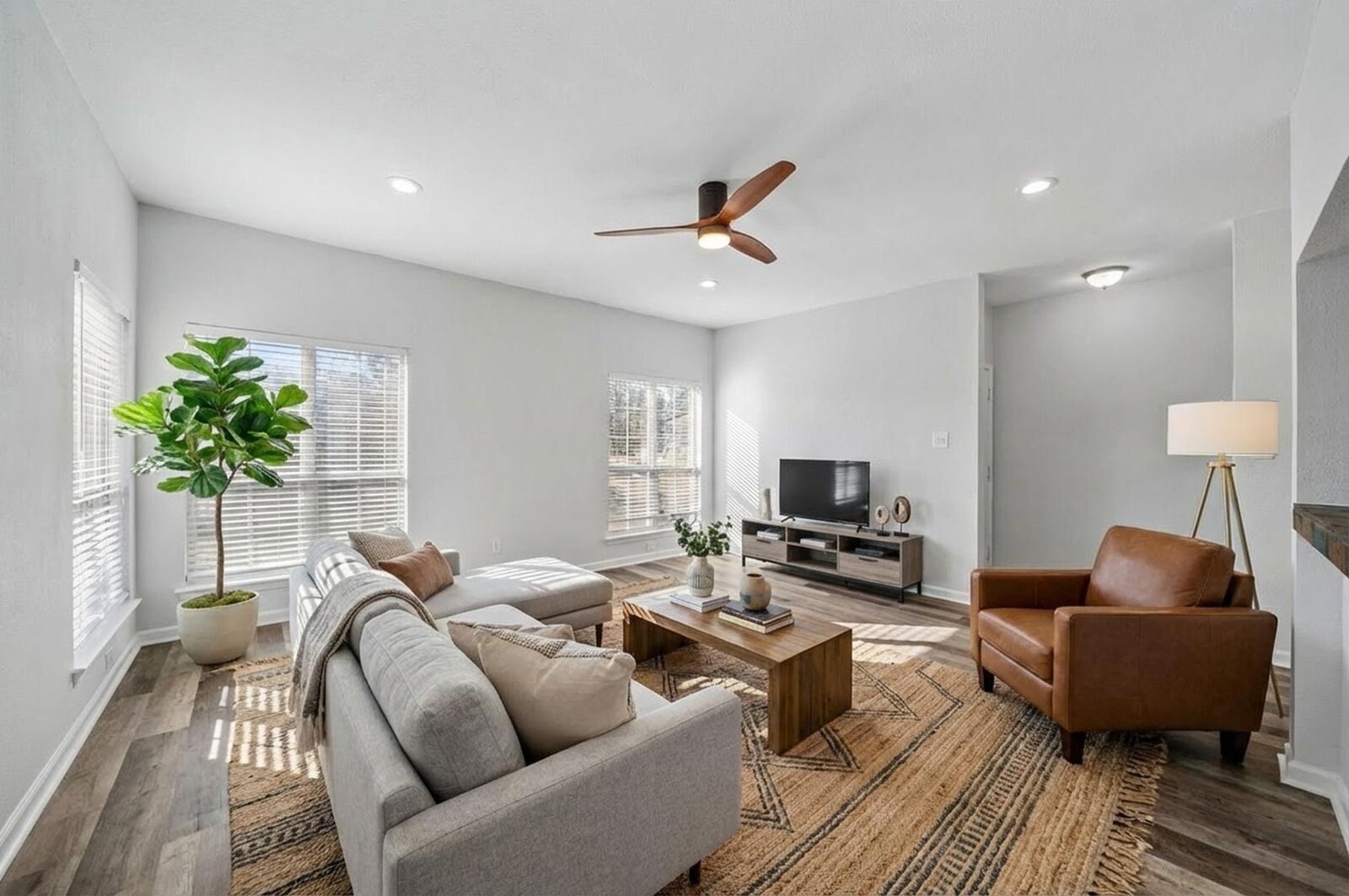 Property Photo:  9009 Richmond Avenue 602  TX 77063 