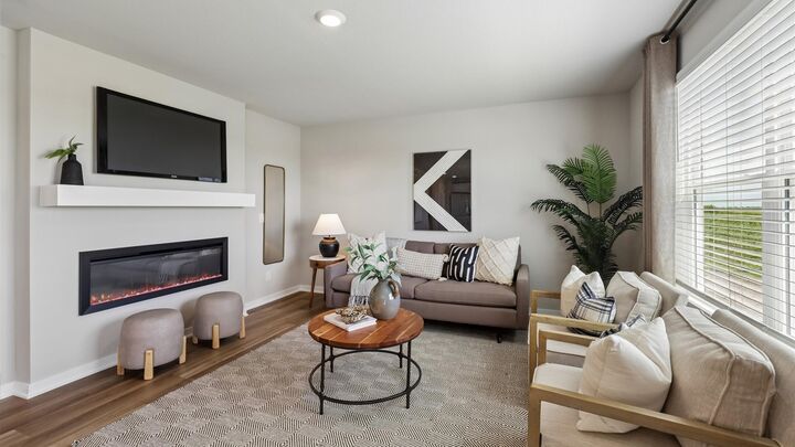 Property Photo:  929 Hillside Place  IA 50226 