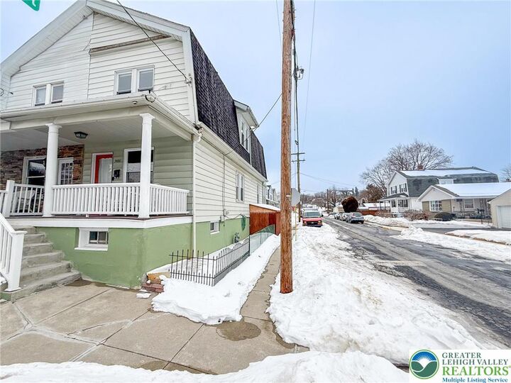 Property Photo: 901 Reynolds Street PA 18042