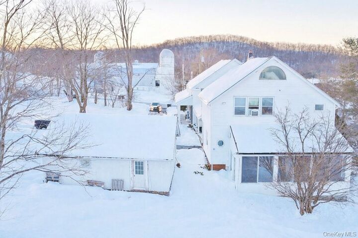 Property Photo:  487 Black Meadow Road  NY 10918 