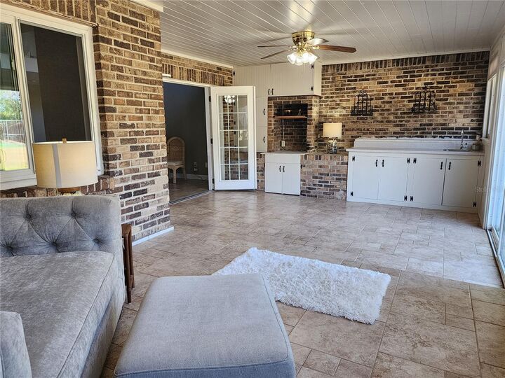 Property Photo: 415 Oak Haven Drive FL 32701