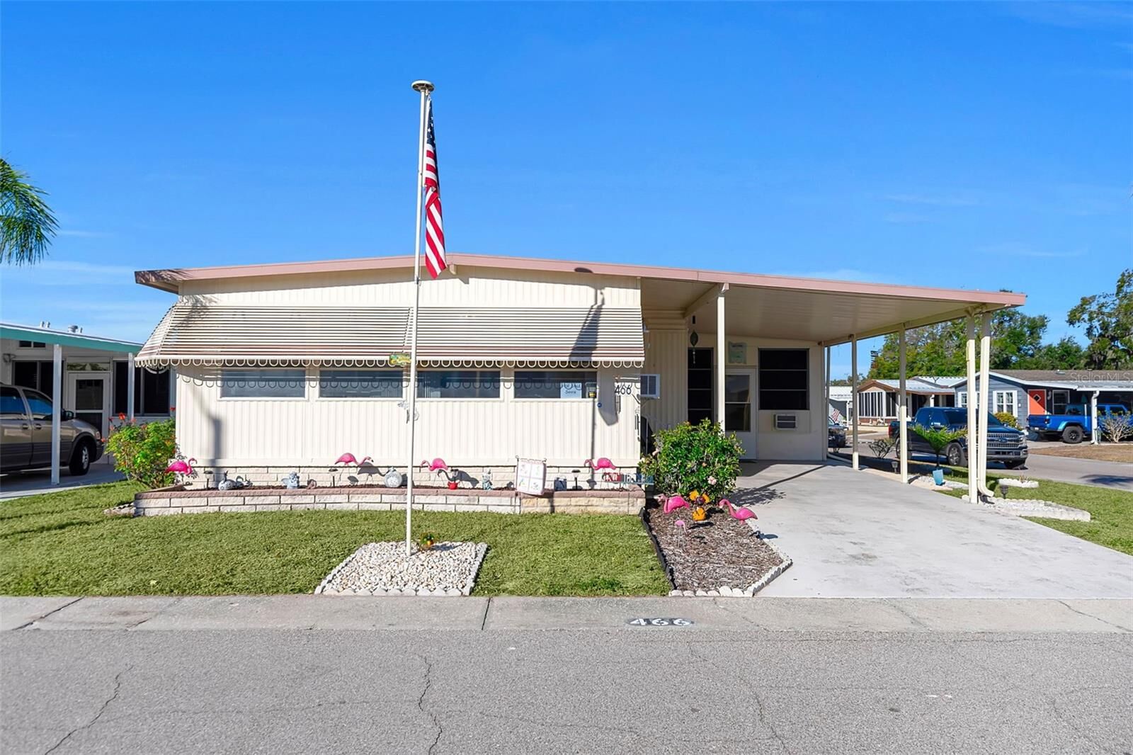 Property Photo: 5619 Bayshore Road 466 FL 34221