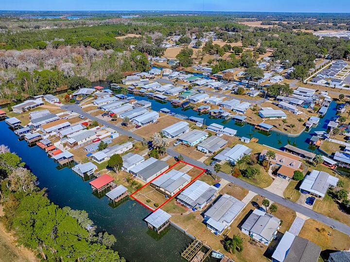 Property Photo:  25919 Zinnia Lane  FL 34705 